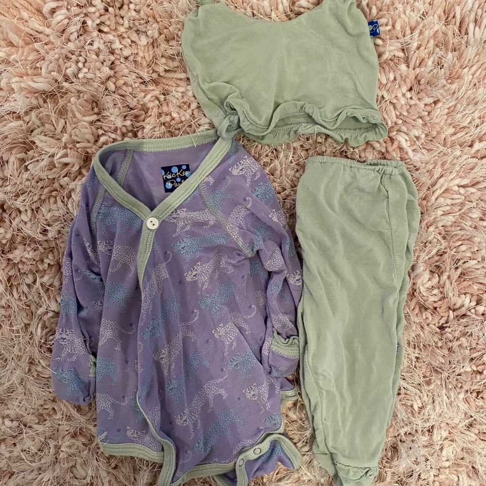 Kickee pants set